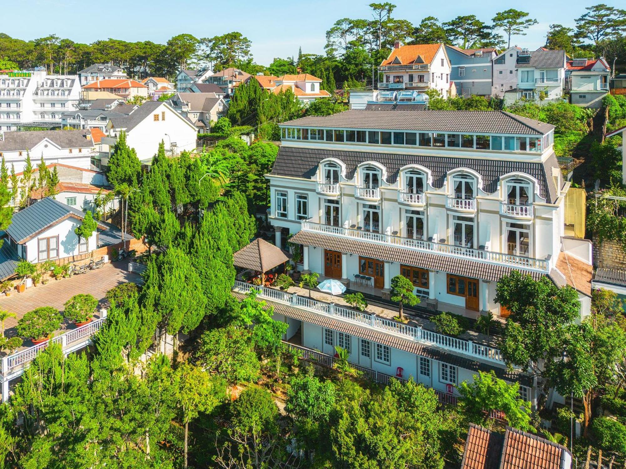 Khách Sạn Diệu Thông Dalat Exterior foto