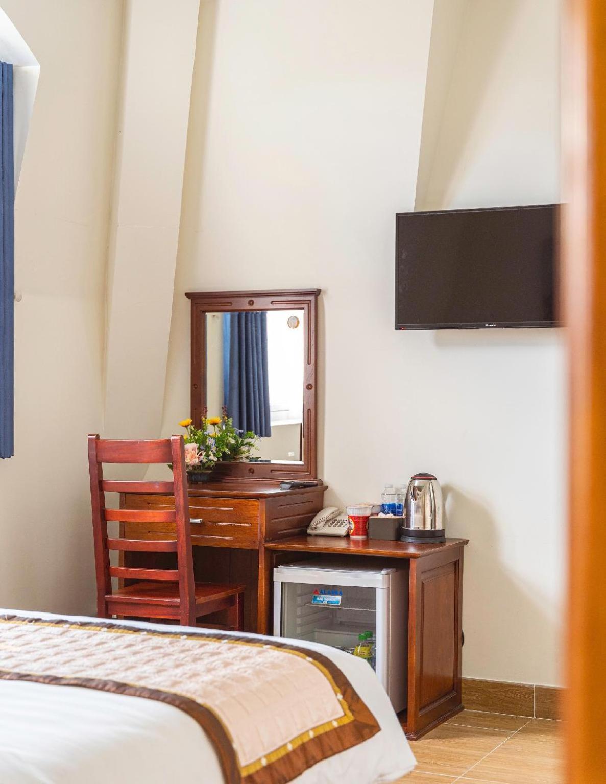 Khách Sạn Diệu Thông Dalat Exterior foto