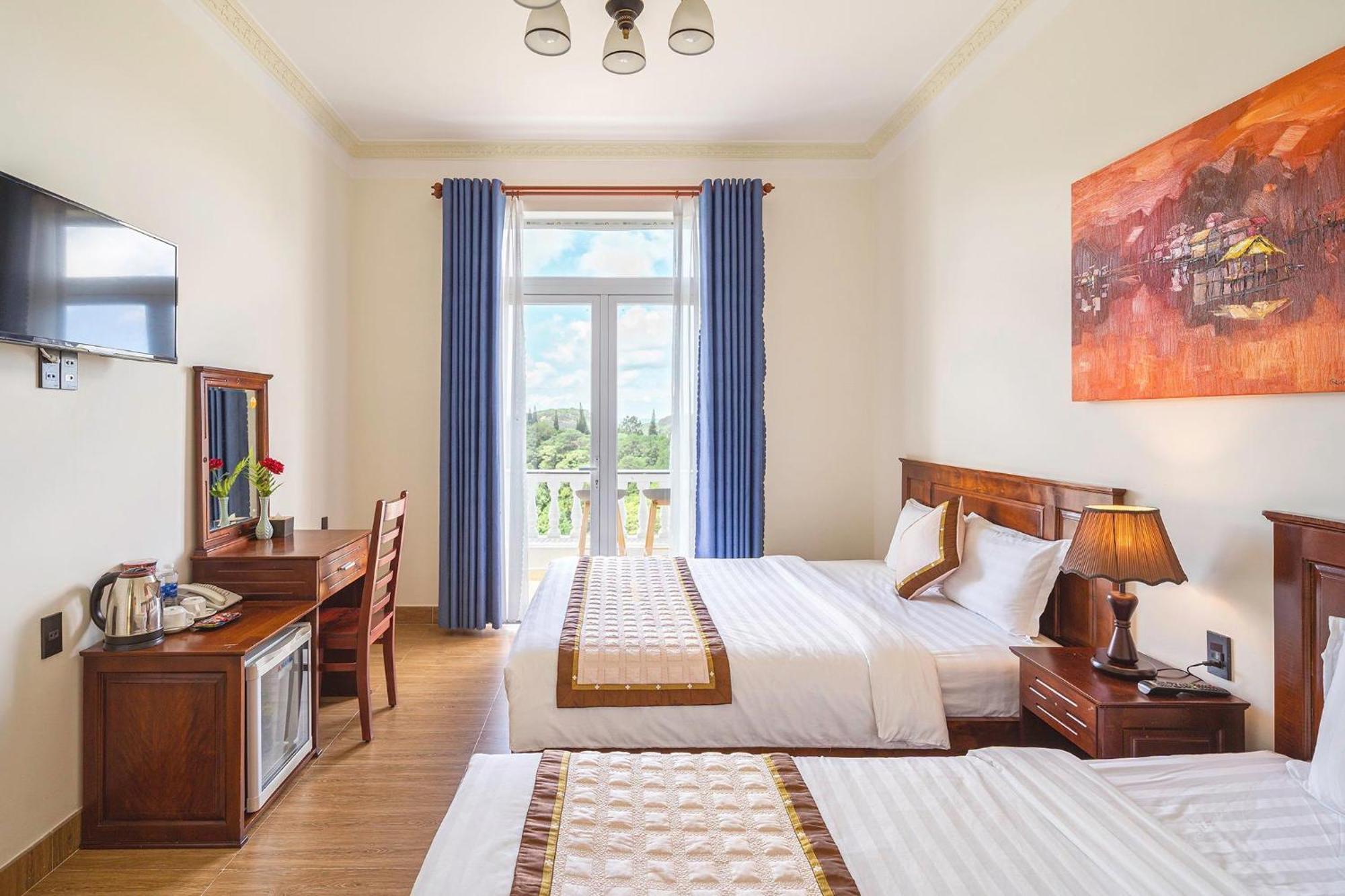 Khách Sạn Diệu Thông Dalat Exterior foto
