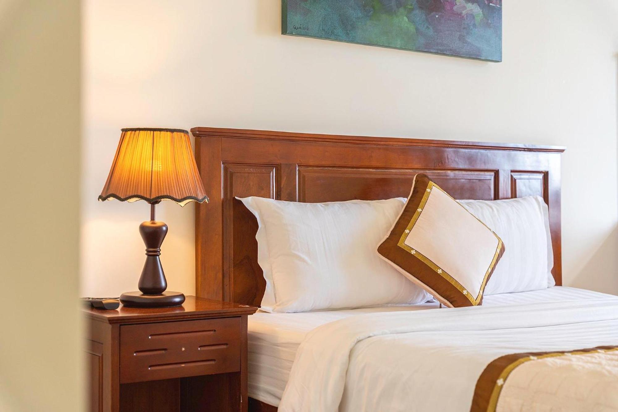 Khách Sạn Diệu Thông Dalat Exterior foto