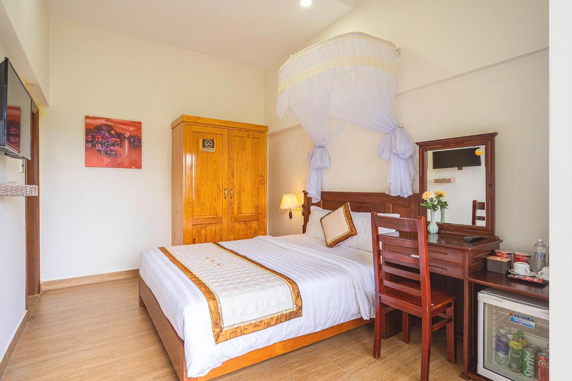 Khách Sạn Diệu Thông Dalat Exterior foto
